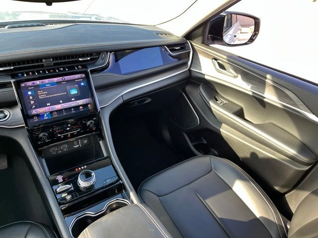 Used 2023 Silver Jeep 4xe image 11