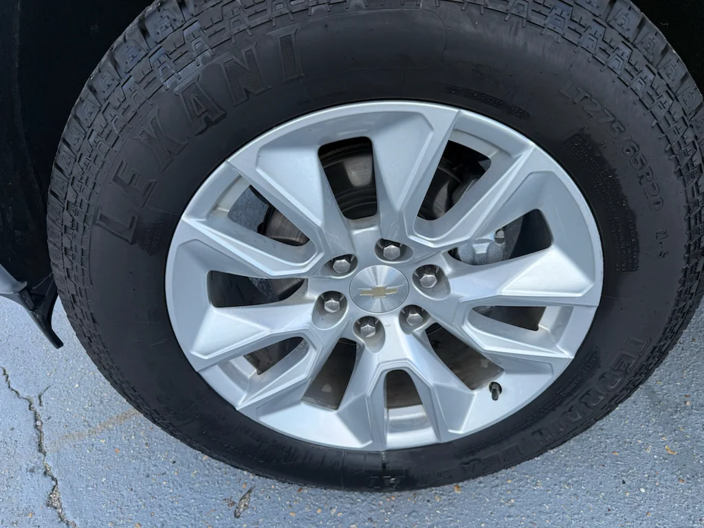 Used 2024 Slate Gray Metallic Chevrolet Custom image 9