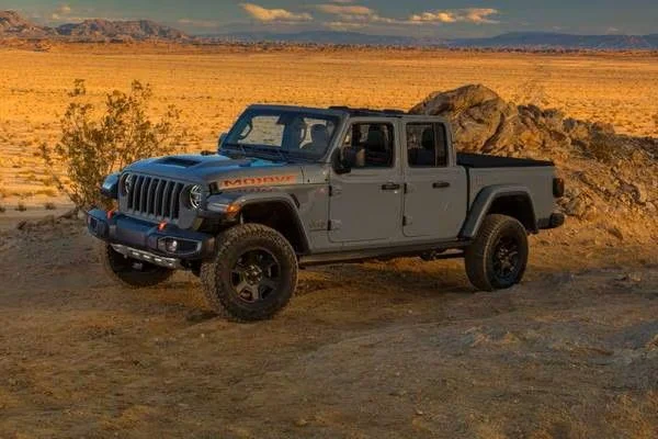 Used 2020 Beige Jeep Rubicon image 1