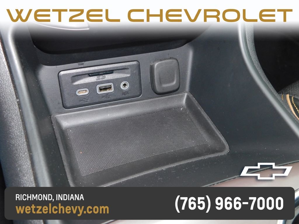 Used 2023 Silver GMC AT4 image 40