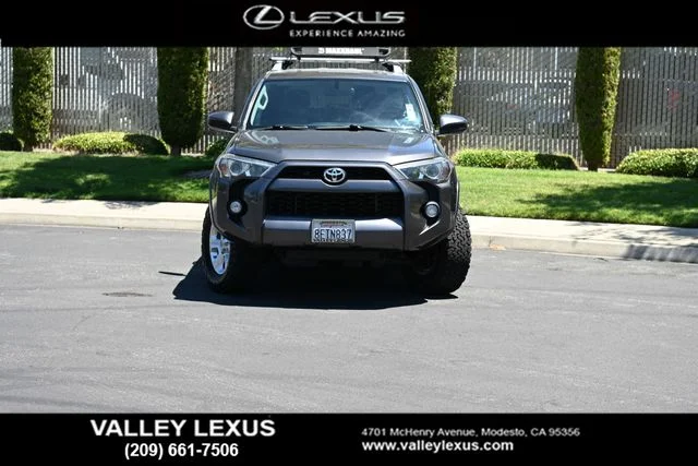 Used 2018 Gray Toyota SR5 image 2
