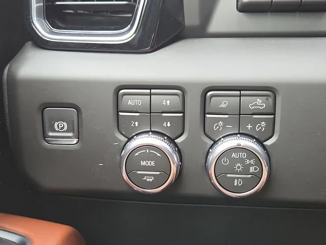 2026 GMC Sierra 2500HD Denali Ultimate - Photo 9