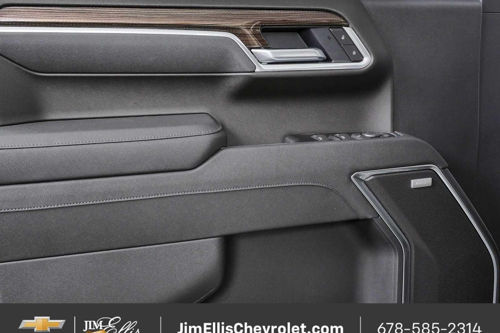 New 2026 Summit White Chevrolet RST image 6