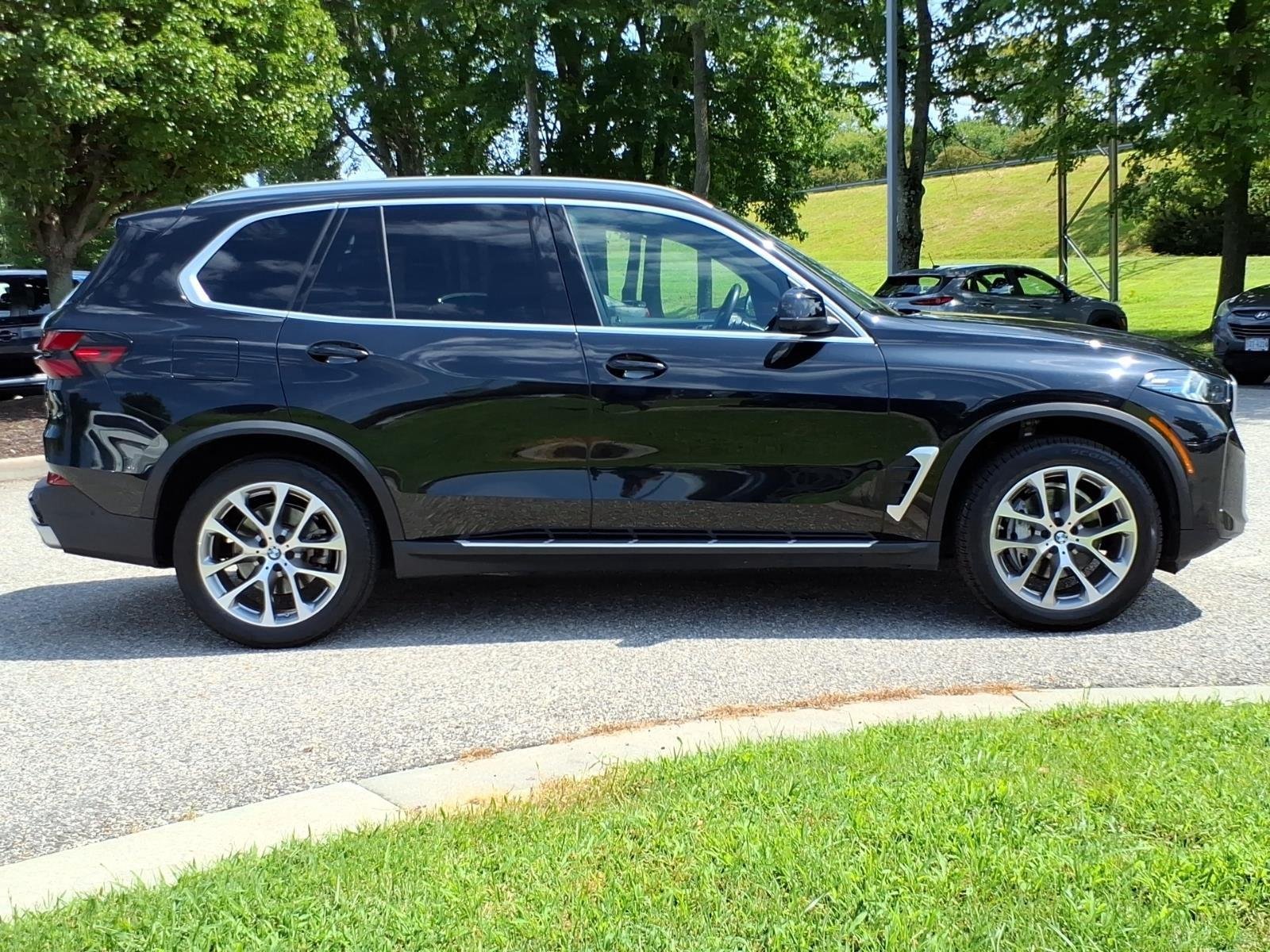 Used 2026  BMW sDrive40i image 7