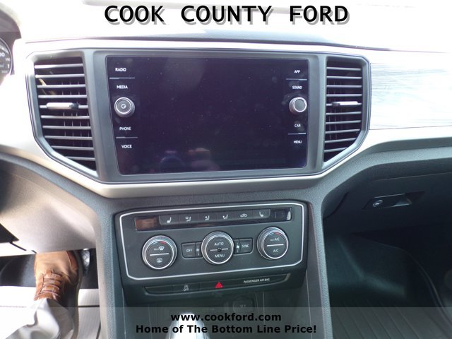 Used 2021 Pure Gray Volkswagen 2.0T SE w/Technology image 5