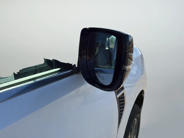 New 2026 Aspen White TriCoat Nissan SL image 10