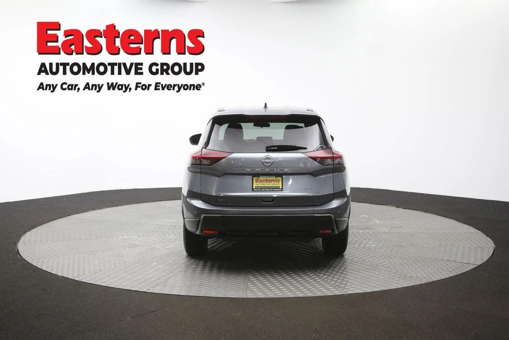 Used 2024 Gray Nissan S image 36