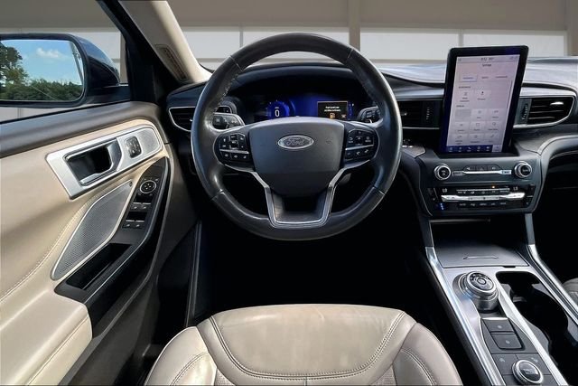 Used 2020 Blue Ford Platinum image 5