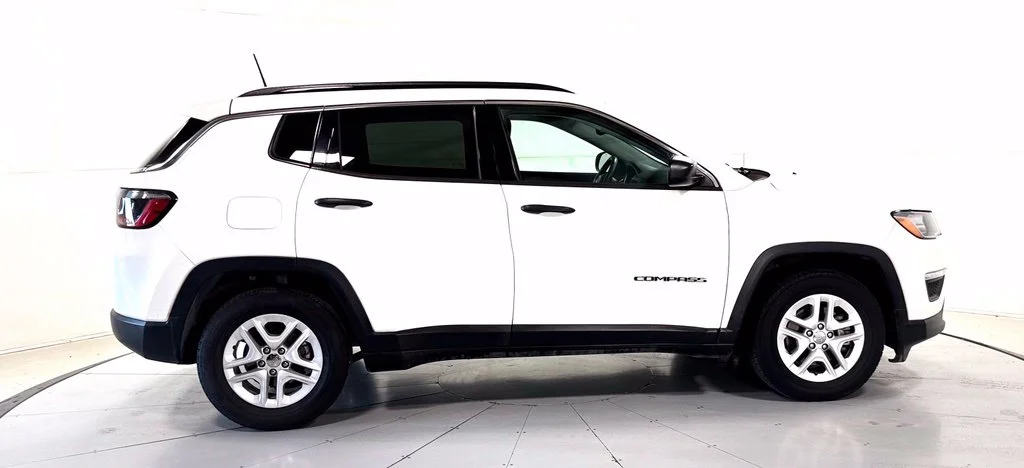 Used 2021 White Jeep Sport image 3