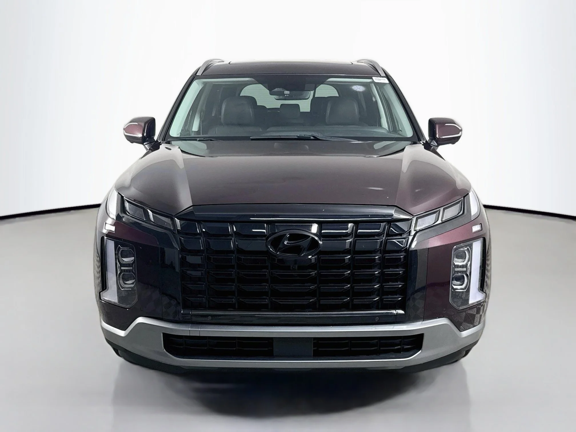 Used 2024 Sierra Burgundy Hyundai SEL 7P image 2