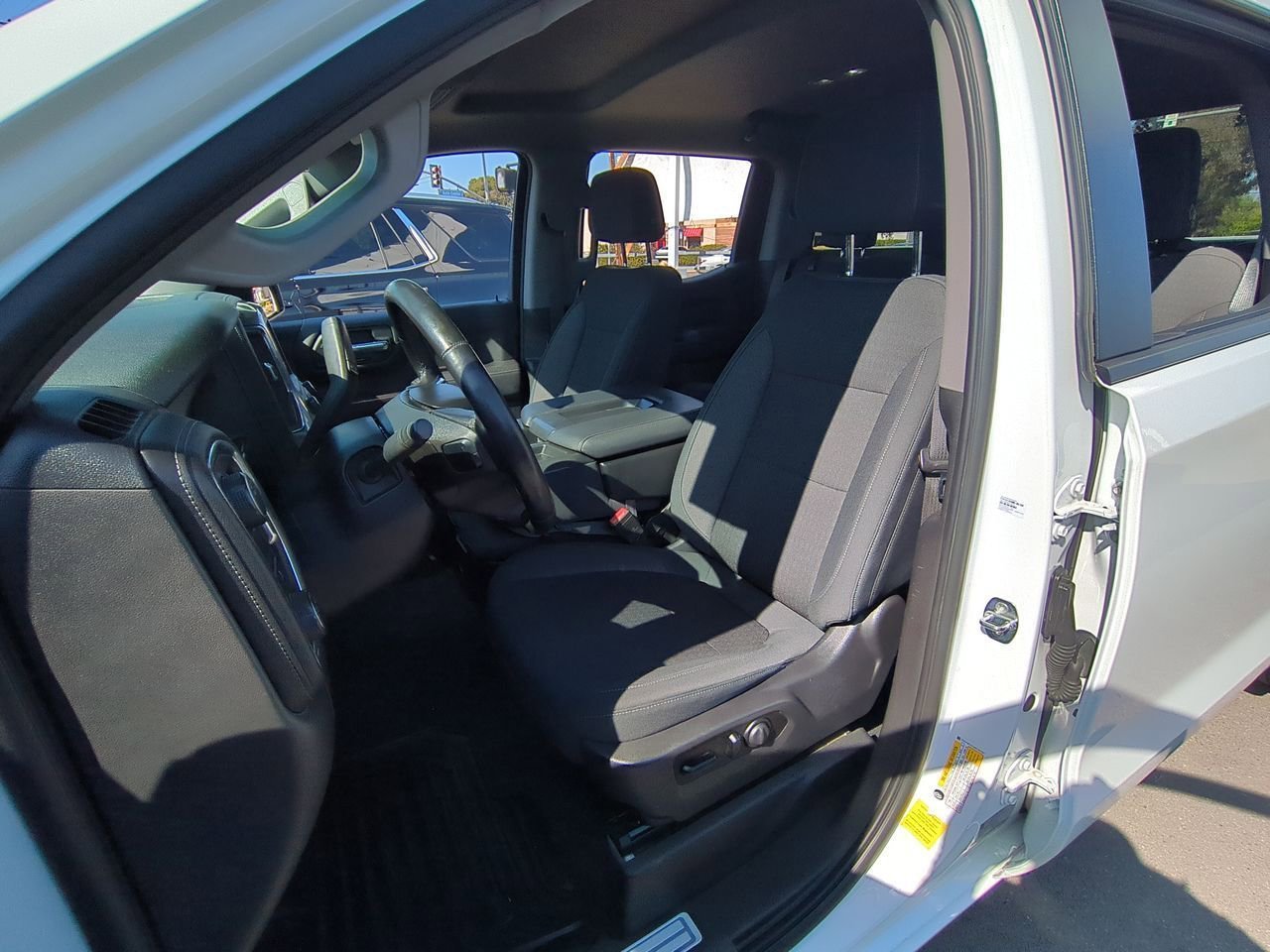 Used 2021 SUMMIT WHITE Chevrolet LT image 18