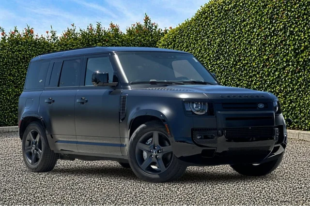2024 Land Rover Defender 110 X-Dynamic SE
