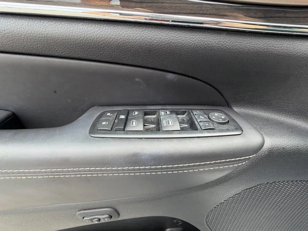 Used 2017 Bright White Clea Jeep Overland image 21