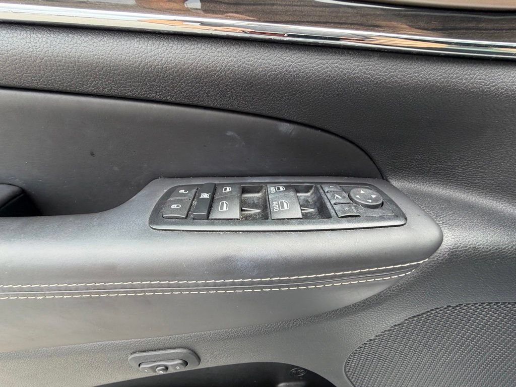 Used 2017 Bright White Clea Jeep Overland image 21
