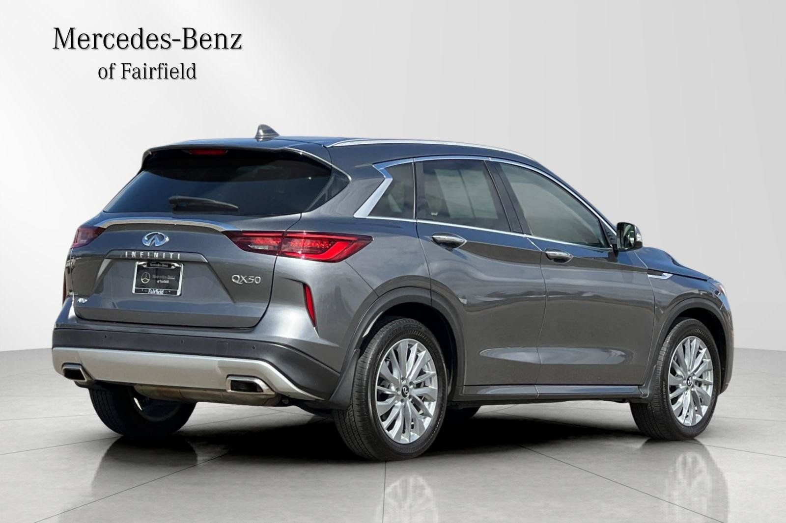 Used 2023 Graphite Shadow INFINITI LUXE image 2