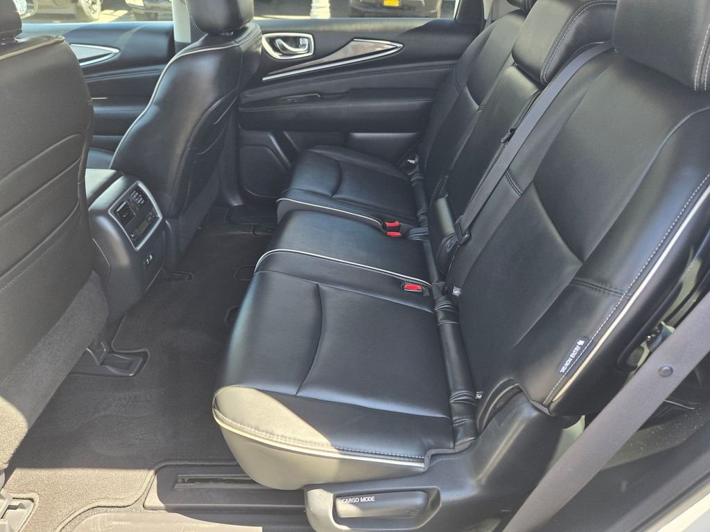 Used 2020 Silver INFINITI PURE image 9