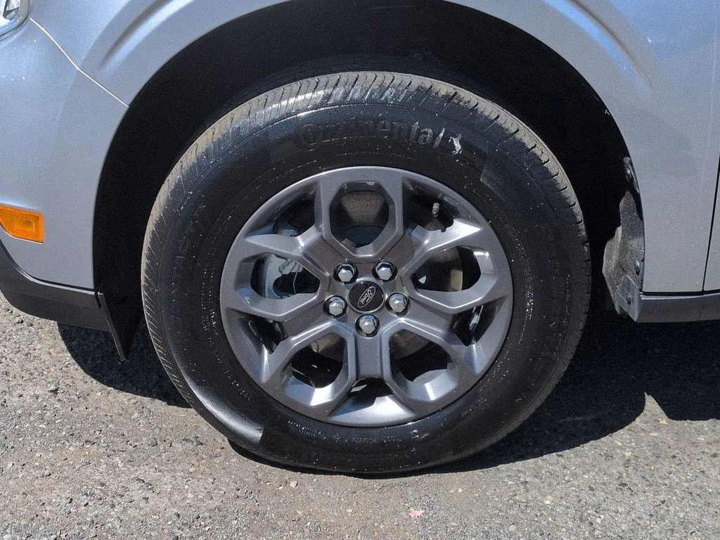 Used 2024 Silver Metallic Ford XLT image 30
