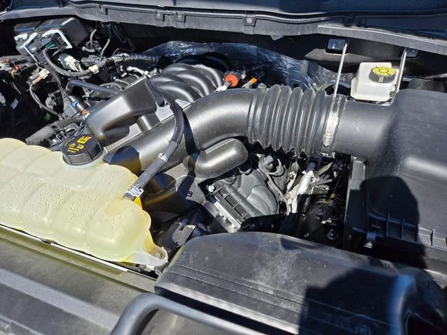 Used 2025 Blue Ford XLT image 22