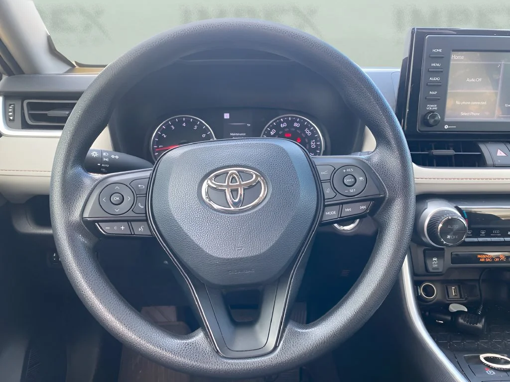 Used 2022  Toyota XLE image 11