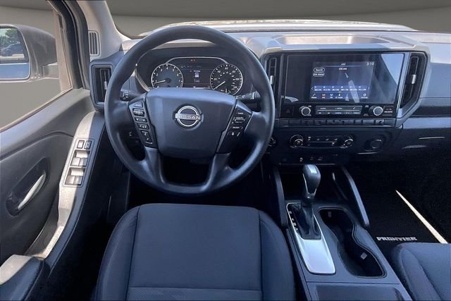 Used 2025 Gray Nissan S image 5