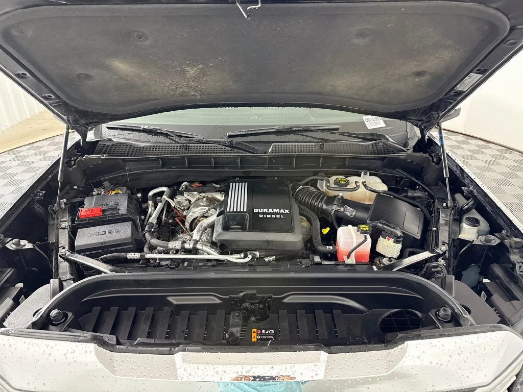 Used 2023 Black GMC SLE image 28