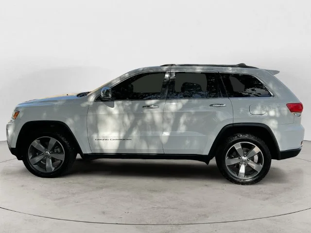 Used 2015 White Jeep Limited image 8