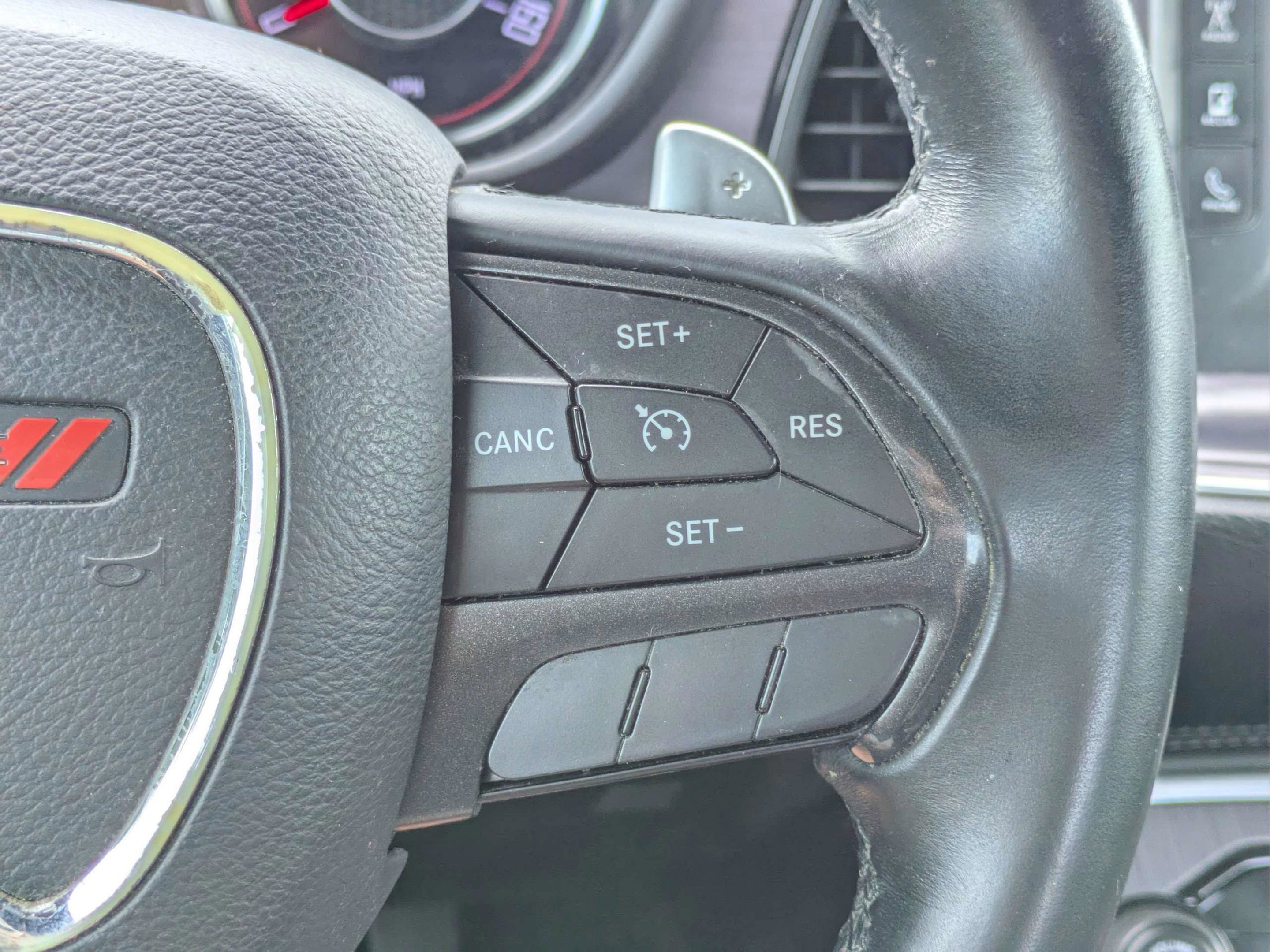 Used 2015 Bright White Clearcoat Dodge SXT image 24