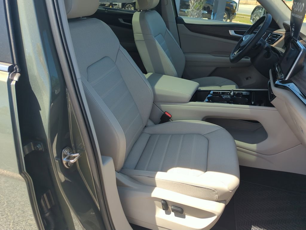 New 2026  Volkswagen SEL image 38
