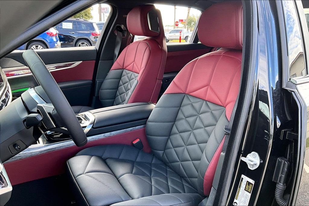 2026 BMW 7 Series 740i - Photo 8