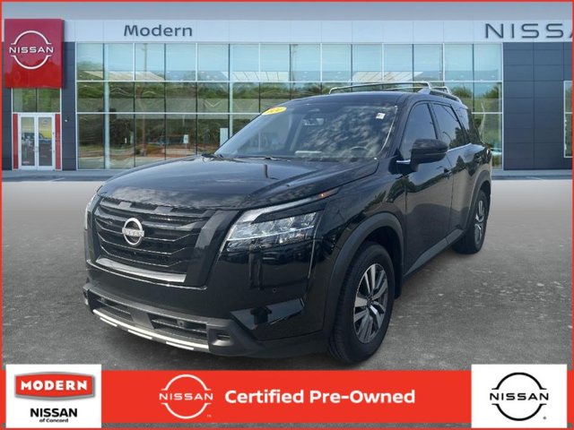 2024 Nissan Pathfinder SL