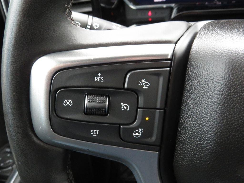 Used 2025 Lakeshore Blue Chevrolet LT image 27