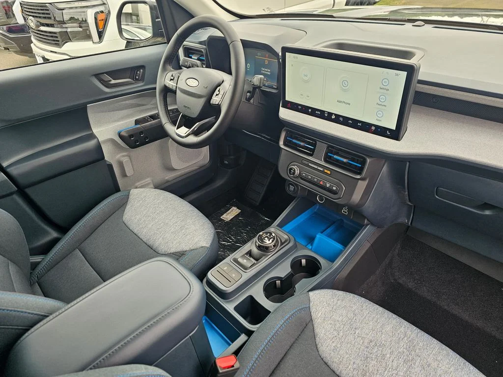 New 2025 Carbonized Gray Metallic Ford XLT image 11
