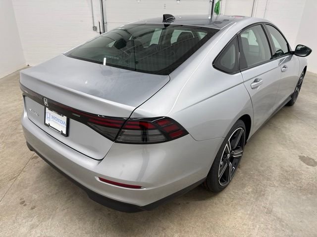 New 2026 Solar Silver Metallic Honda SE image 5