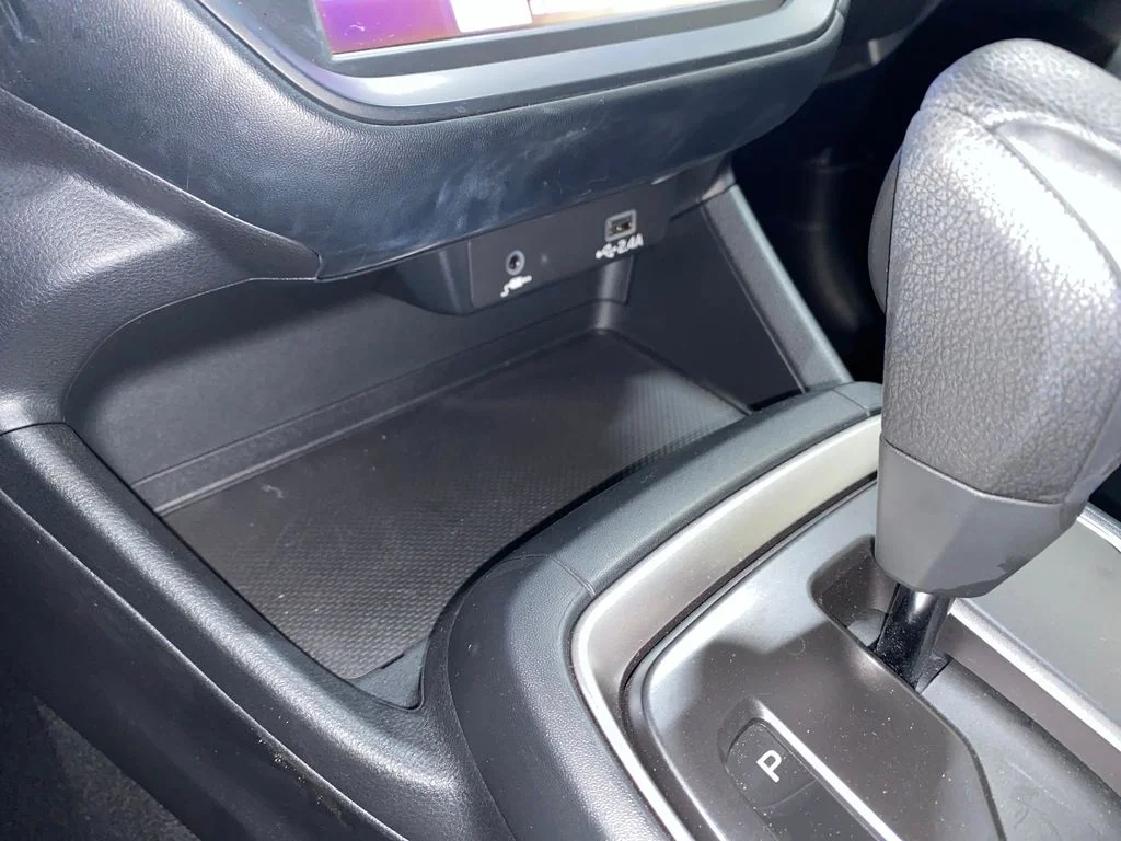Used 2024 Silver Subaru Base image 20