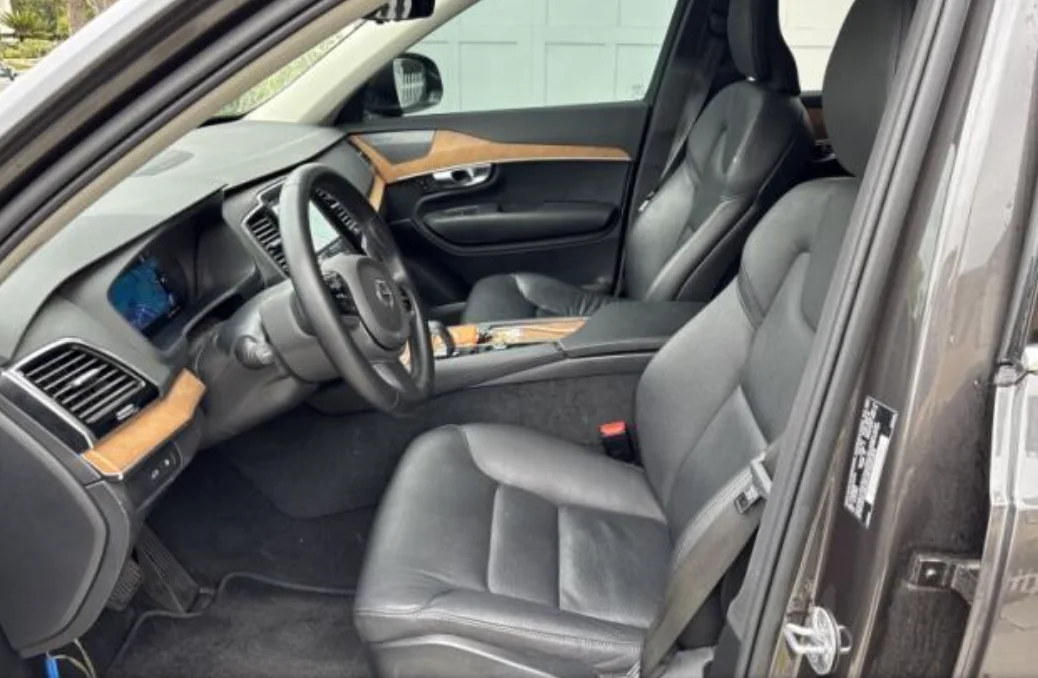 Used 2025 Gray Volvo T8 Plus image 2