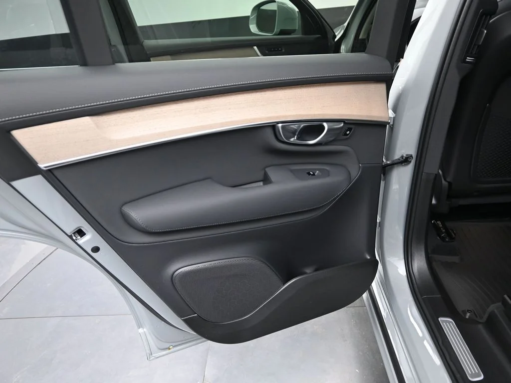 New 2026 Vapour Grey Volvo Core image 15