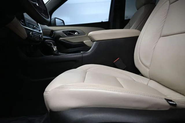 Used 2023 Gray Chevrolet LT image 26