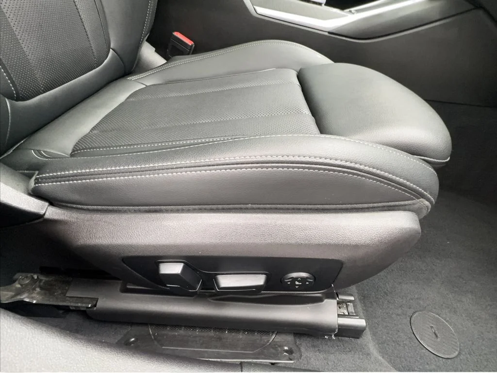 Used 2024 Gray BMW 330i image 32