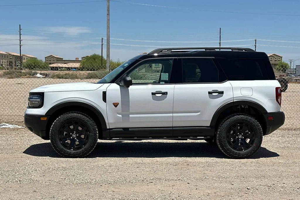 New 2026 Oxford White Ford Badlands image 7