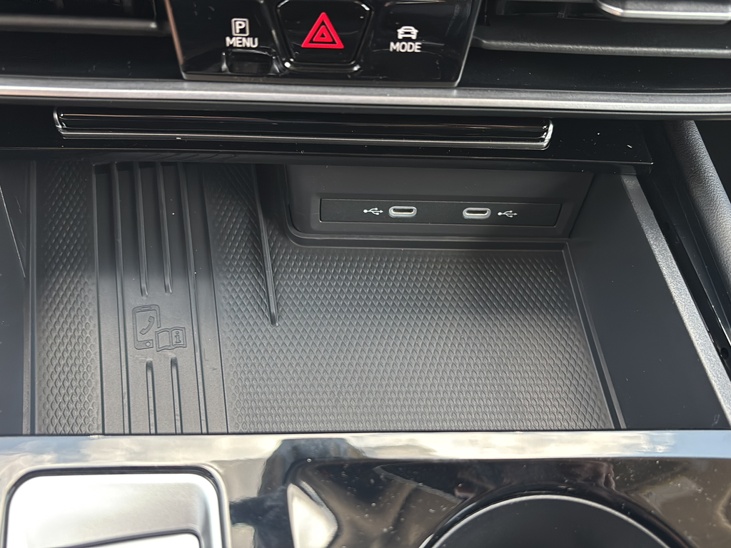 New 2026 Black Volkswagen 2.0T SE w/Technology image 27
