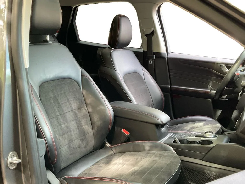 Used 2022 Gray Ford SEL image 28