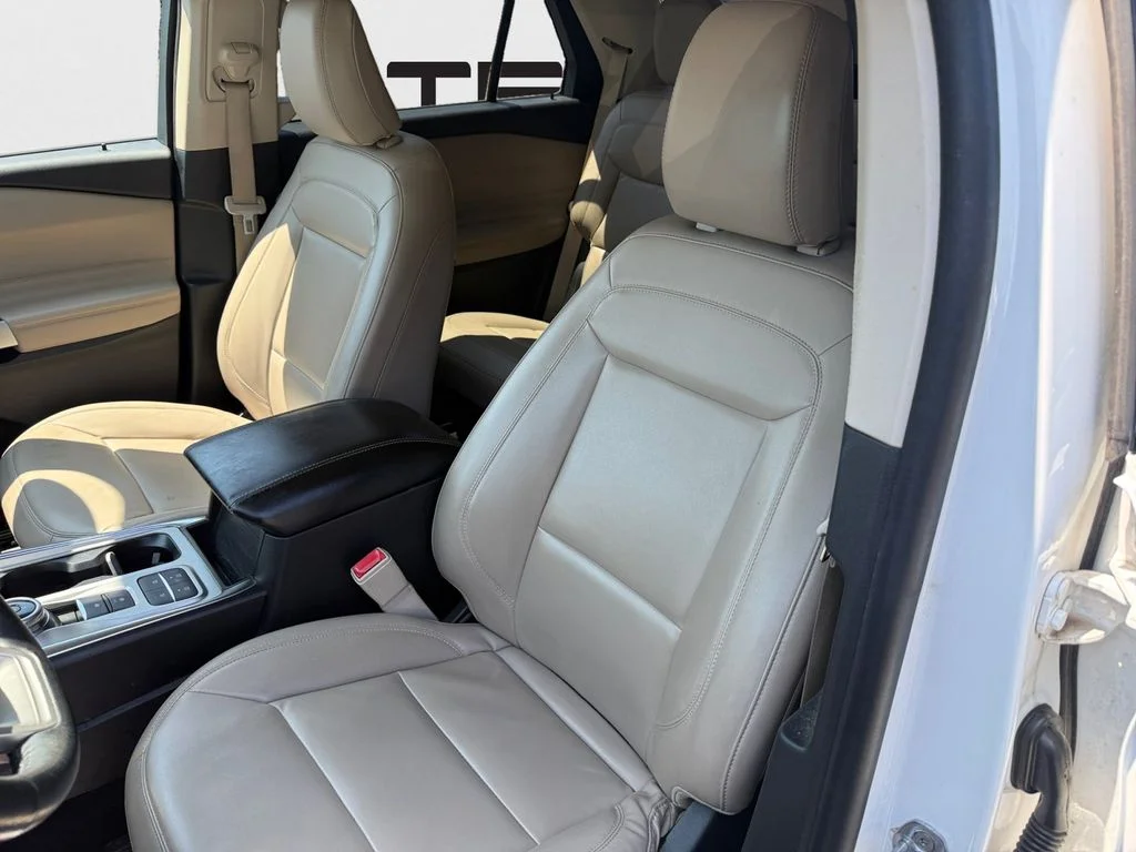 Used 2021 White Ford XLT image 25