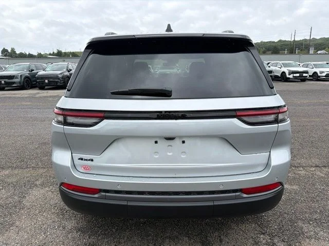 New 2026 Silver Jeep Altitude image 4