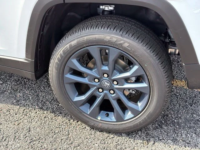New 2026 White Jeep  image 6