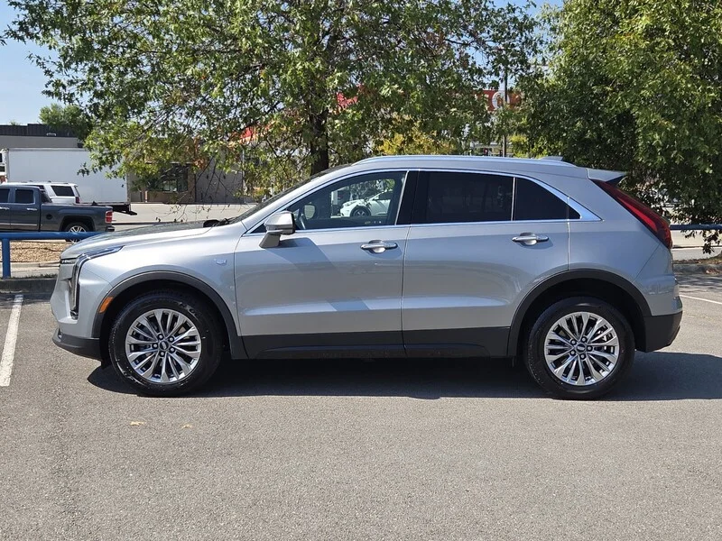 Used 2025 Silver Metallic CADILLAC PREMIUM LUXURY image 2
