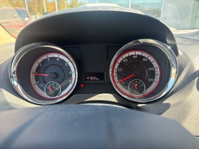 Used 2013 Cashmere Pearl Dodge SXT image 7
