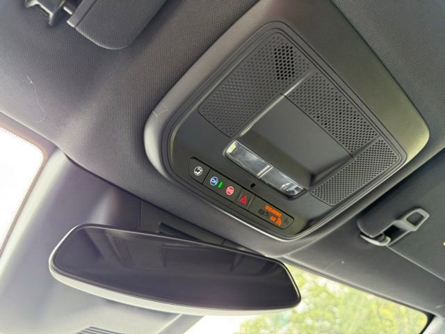 2025 Chevrolet Equinox EV LT - Photo 32