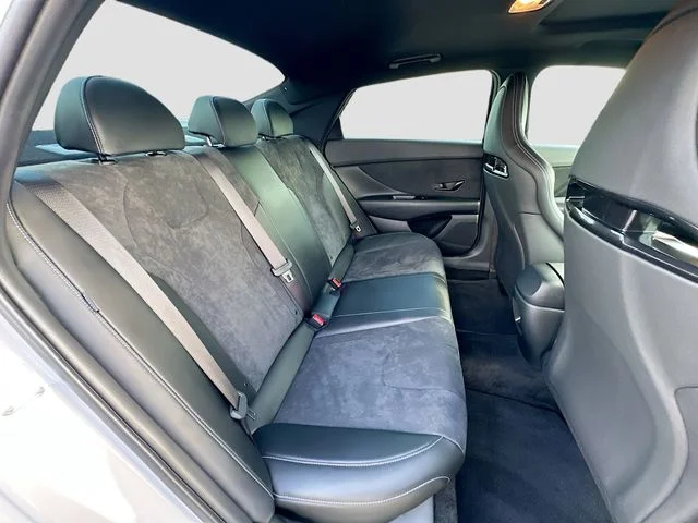 Used 2025 Gray Hyundai Base image 25