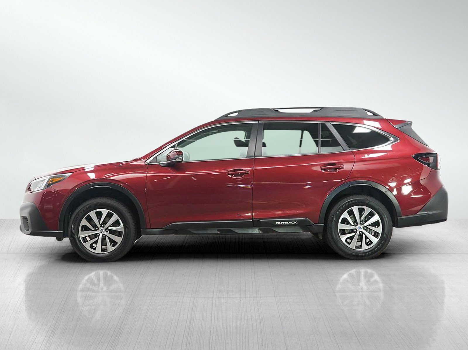 Used 2020 Subaru Outback Premium with VIN 4S4BTAEC5L3178137 for sale in Burnsville, Minnesota