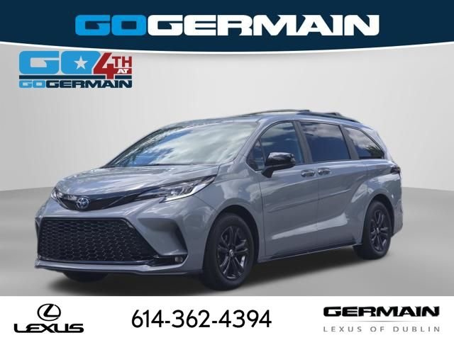 Used 2025  Toyota XSE image 1